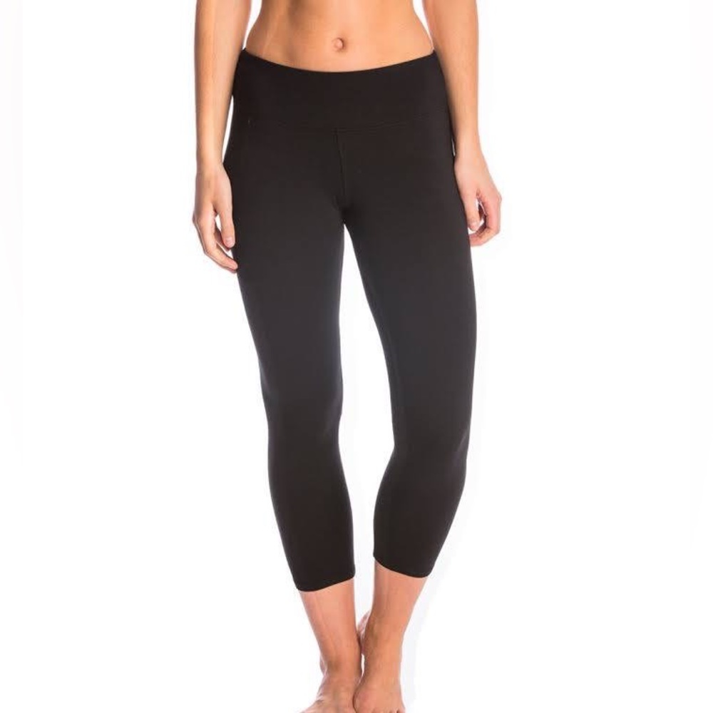 COPY - Premise black crop leggings small